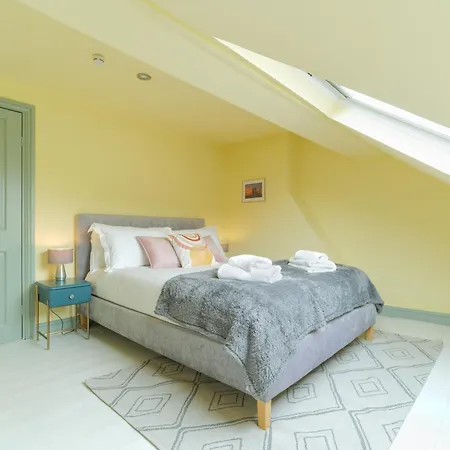 Sea Rocket - Location, Family Friendly Уитби